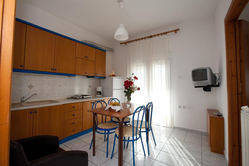 Yiouli Hotel Kókkinon Nerón Pokoj fotografie